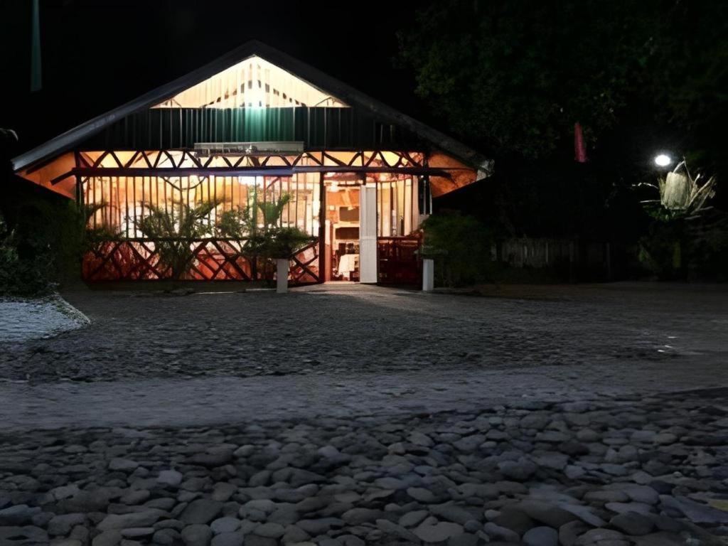 67Th Heaven Holiday Resort Lucbuan Exterior foto